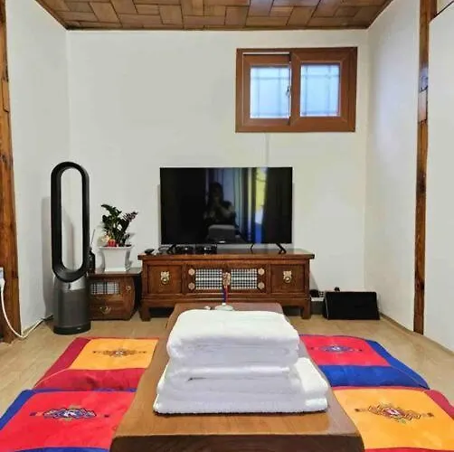 Gilgaon Hanok Seoel